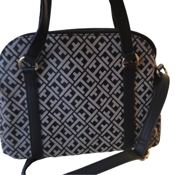 Tommy Hilfiger Purse - Picture 2 of 3